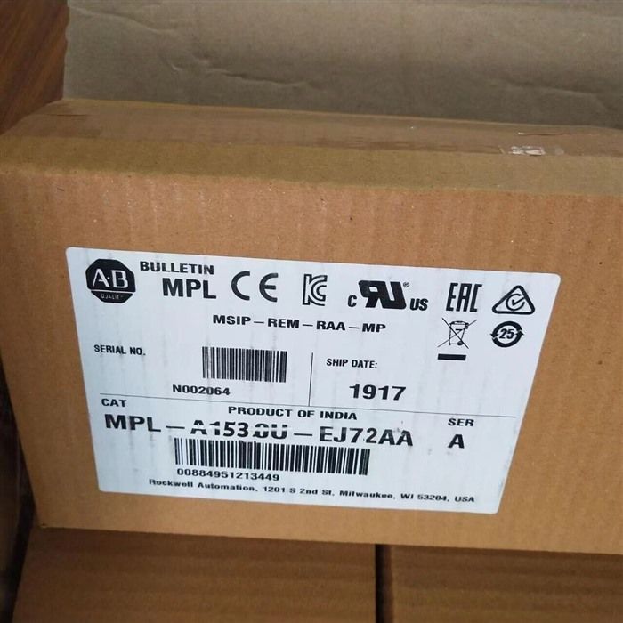 Модуль Allen-Bradley MPL-A1530U-EJ72AA