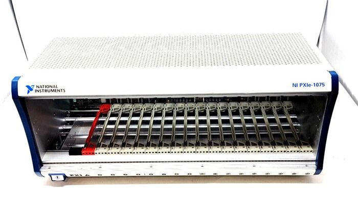 Модуль National Instruments PXIe-1075