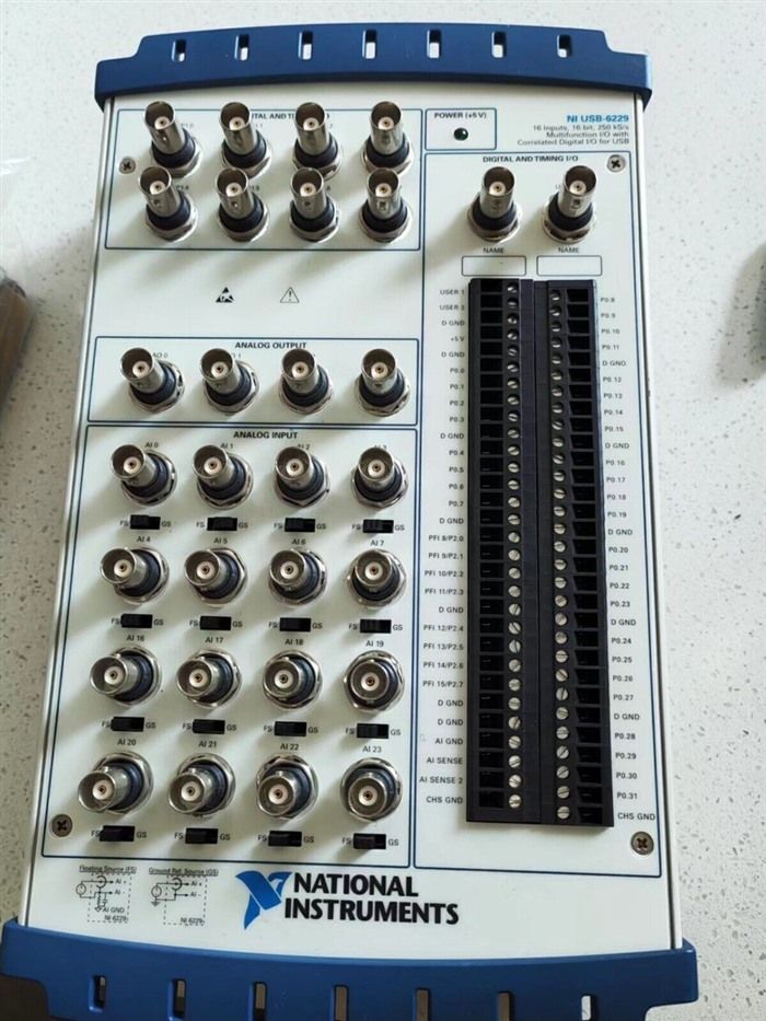 Модуль National Instruments USB-6229