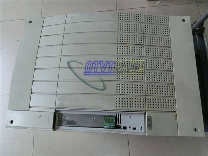 Модуль LENZE E82EV903K4B201