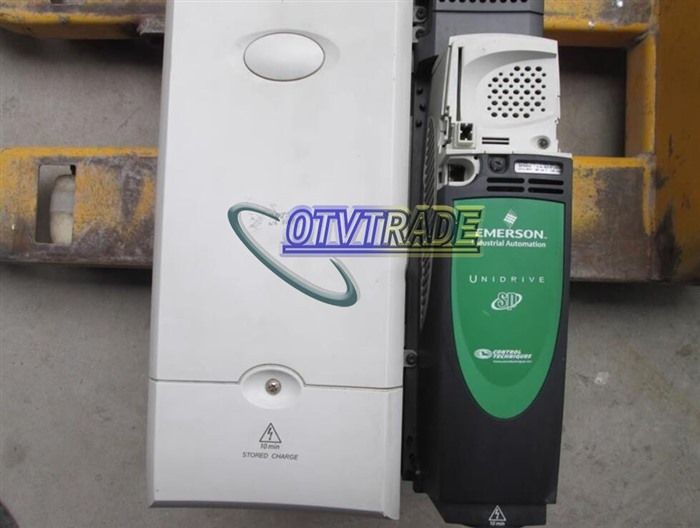 Модуль EMERSON Control Techniques SP5402 CT drive 400V 152A 75/90kW