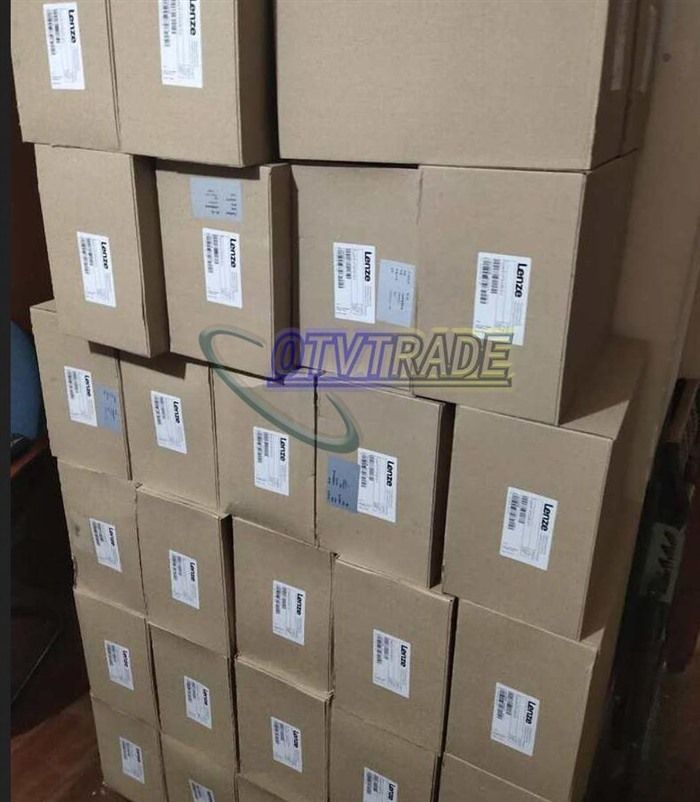 Модуль Lenze EVF9332-EV Frequency converter