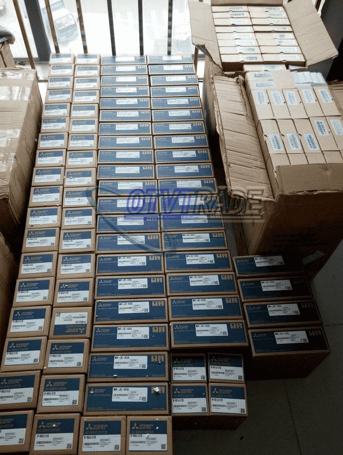 Модуль Mitsubishi FR-F820-1.5K-1 frequency converter