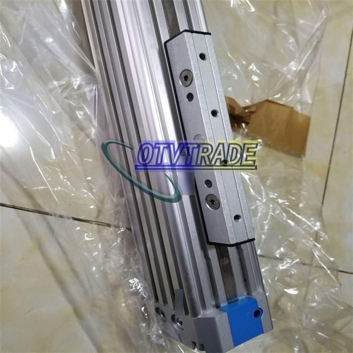 Модуль FESTO cylinder DGP-25-700-PPV-A-B