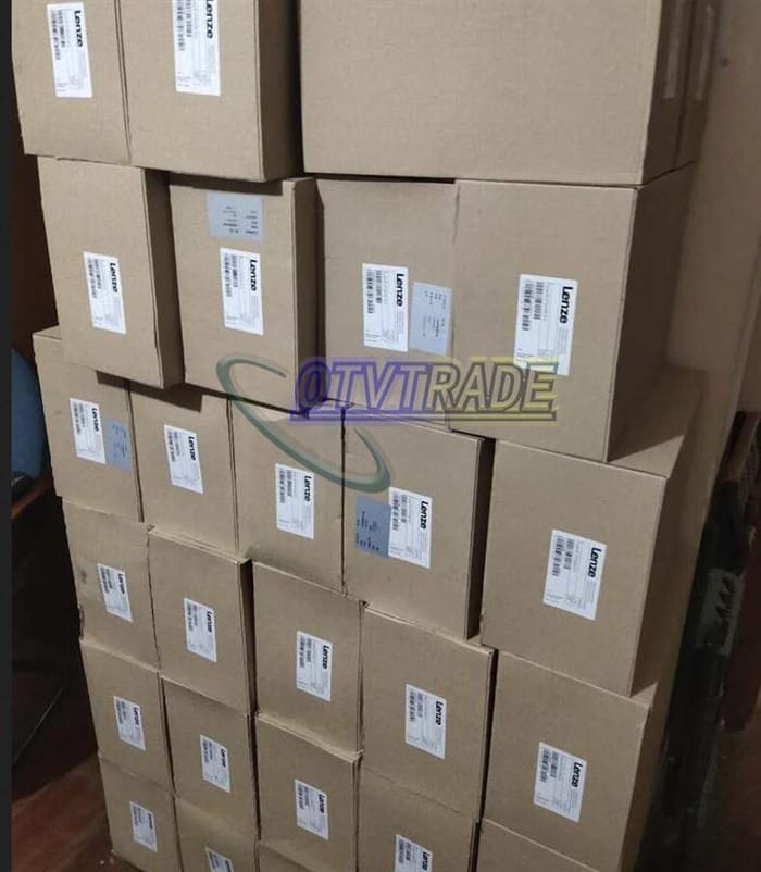 Модуль LENZE Servo Drive Inverter EVF9321-EVV004 EVF9321EVV004
