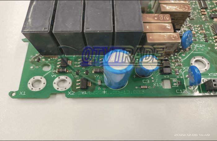 Модуль Lenze Inverter Drive Board 33.8223LL.3D-13.002 8221LP