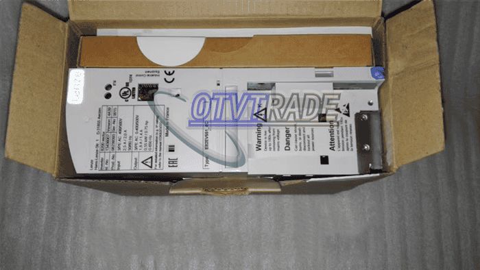 Модуль LENZE Inverter E82CV551K-4C E82CV551K4C