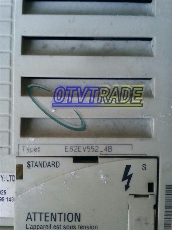 Модуль LENZE E82EV552-4B E82EV552_4B E82EV552K4B