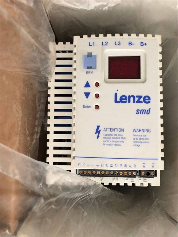 Модуль ORIGINAL LENZE ESMD751L4TXA INVERTER ESMD751L4TXA
