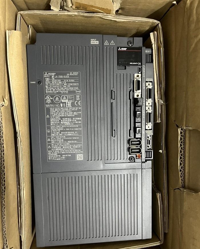 Модуль Mitsubishi servo driver MR-J4-700B-RJ020