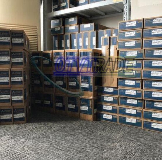 Модуль Mitsubishi MR-J2S-700A-S153 Servo Drive
