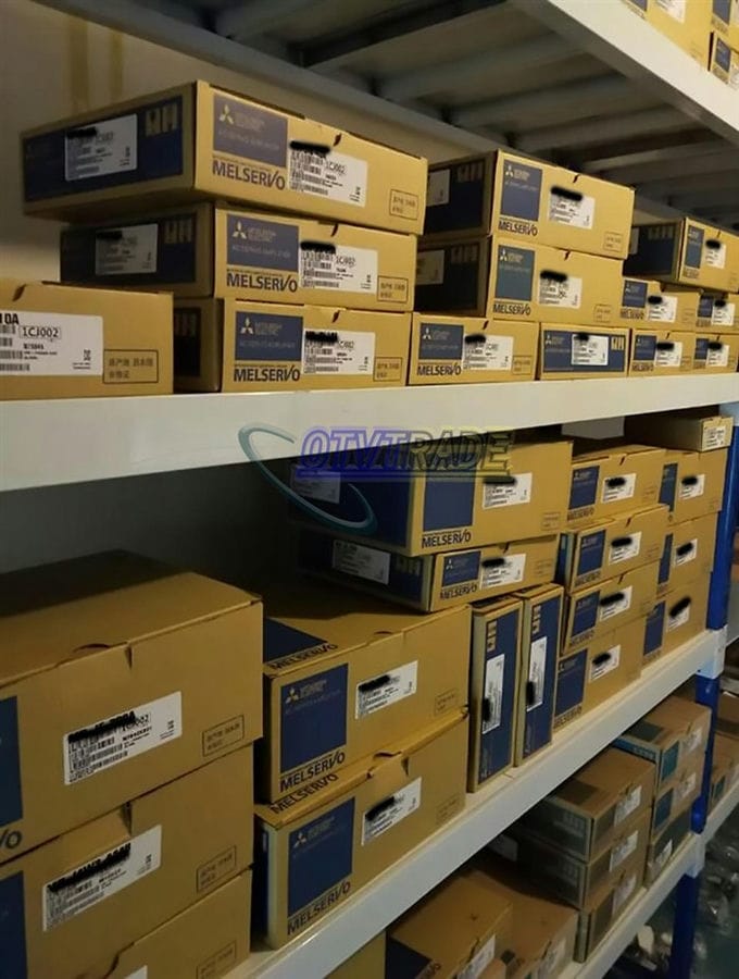 Модуль MITSUBISHI SERVO DRIVE MR-J4-700B4-RJ