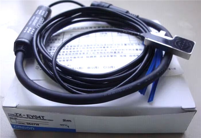 Модуль OMRON ZX-EV04T laser sensor