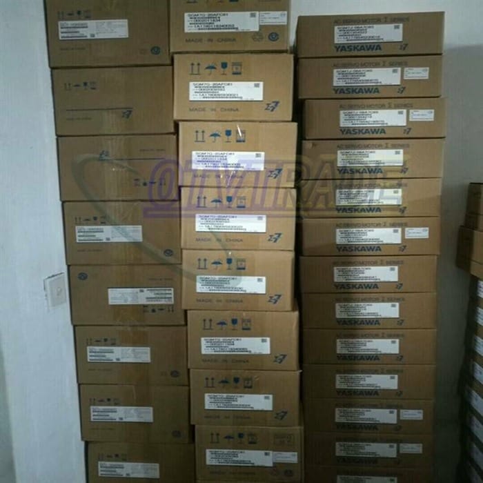 Модуль YASKAWA servo motor SGM-04VGNK13