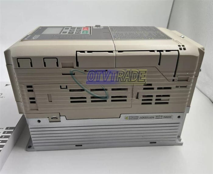Модуль YASKAWA Inverter 5.5KW 380V CIMR-HB4A0018FAA