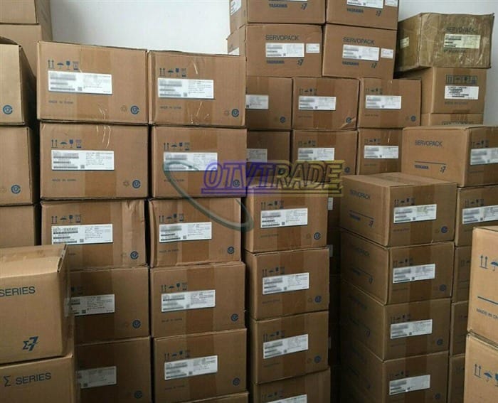 Модуль YASKAWA Servo Motor SGM7J-02A7A61