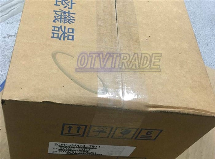 Модуль YASKAWA SERVO MOTOR SGMG-44A2A-TW11