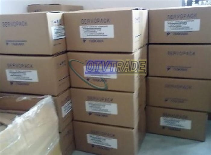 Модуль Yaskawa Servo Motor SGMPH-01AAE-YA34