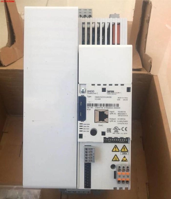 Модуль LENZE E84AVSCE5524VX0 SERVO DRIVE E84AVSCE5524VX0