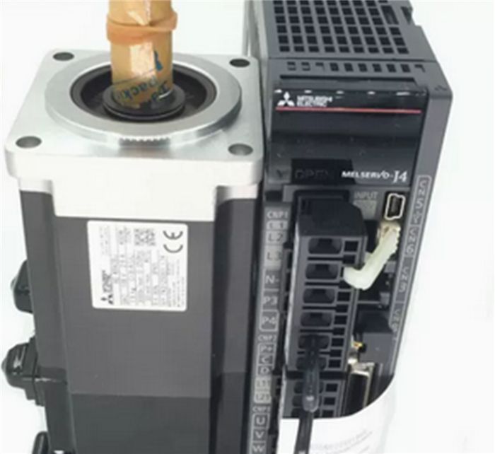 Модуль Mitsubishi MR-J4-10A+HG-KR053B