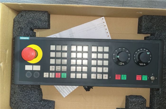 Модуль SIEMENS 6FC5203-0AD10-0AA0 Machine Control Board