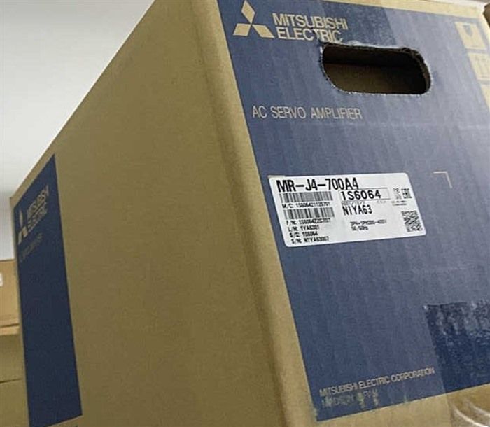 Модуль Mitsubishi MR-J4-700A4 Servo Drive