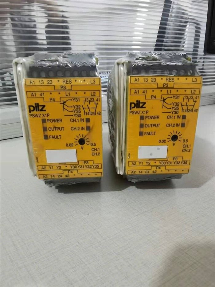 Модуль PILZ 777949 RELAY PSWZ X1P 0,5V /24-240VACDC 2n/o 777949