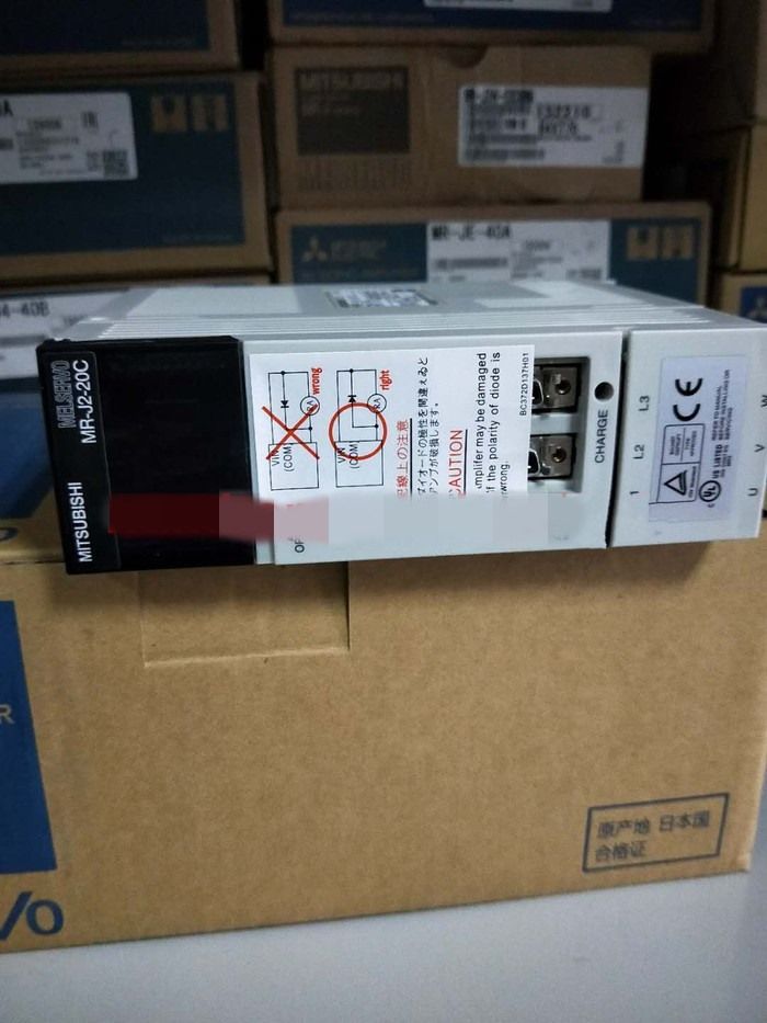 Модуль MITSUBISHI AC SERVO DRIVER MR-J2-20C MRJ220C