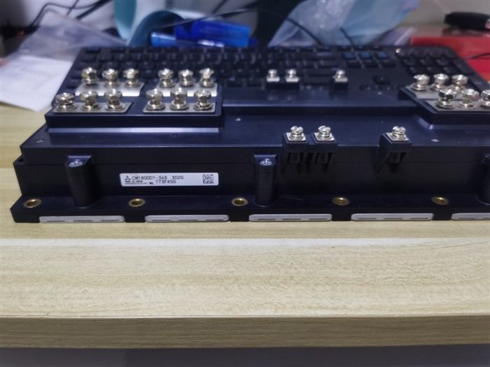 Модуль Mitsubishi CM1800DY-34S CM1800DY34S Module - #MIT