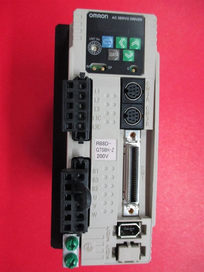 Модуль OMRON AC SERVO DRIVER R88D-GT08H-Z R88DGT08HZ