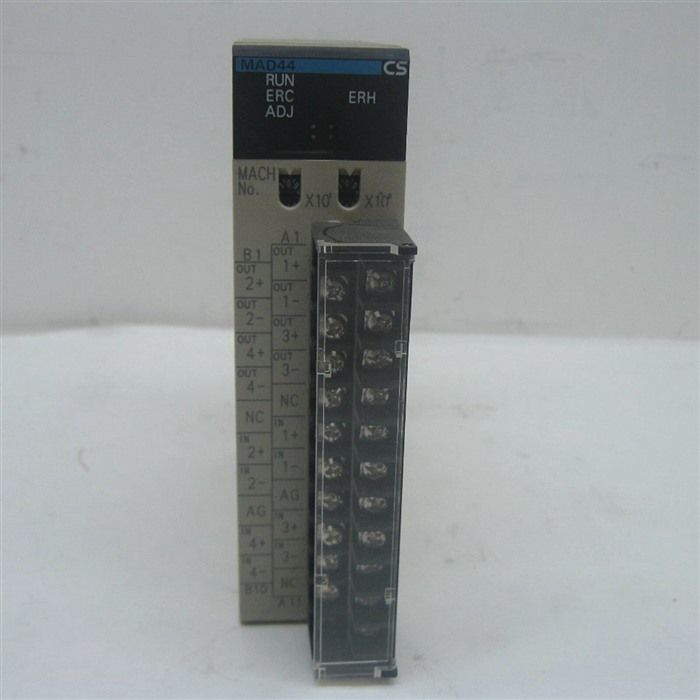 Модуль OMRON CS1W-MAD44 CS1WMAD44 ANALOG I/O UNIT 4 IN 4 OUT MODULE