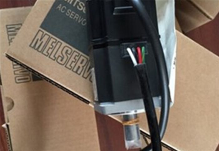 Модуль Mitsubishi HC-KFS43-S27 Servo Motor