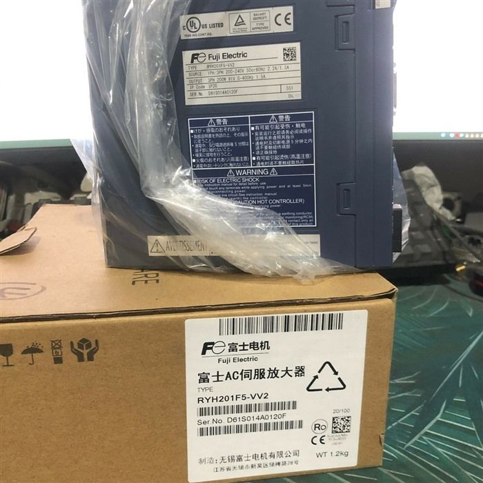 Модуль ORIGINAL FUJI AC SERVO DRIVER RYH201F5-VV2