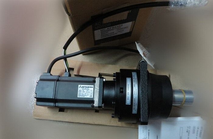 Модуль MITSUBISHI AC SERVO MOTOR HC-KFS43G2 HCKFS43G2