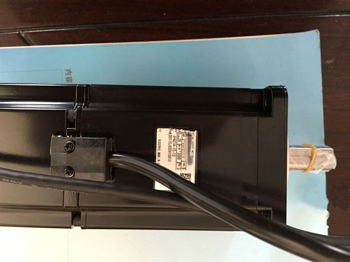 Модуль YASKAWA AC SERVO MOTOR SGM-02A5FJ12 ORIGINAL