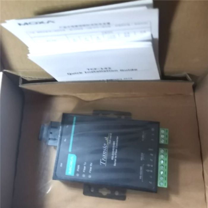 Модуль MOXA TCF-142-S-SC Fiber Optic Converter