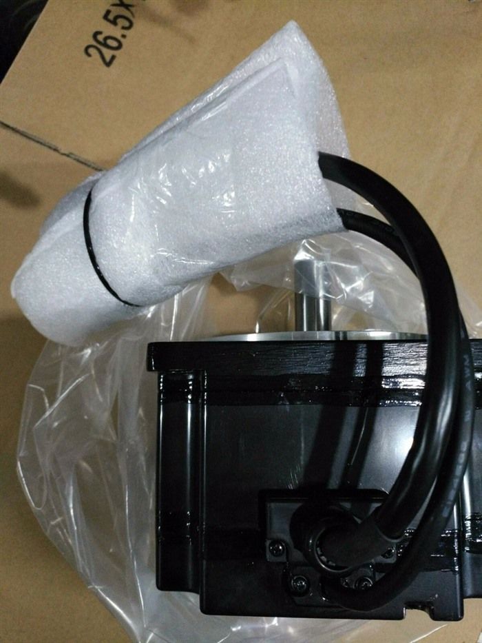 Модуль YASKAWA AC SERVO MOTOR SGMP-01L314M