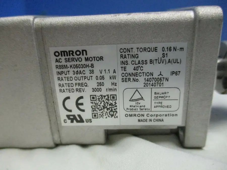 Модуль Omron R88M-K05030H-B