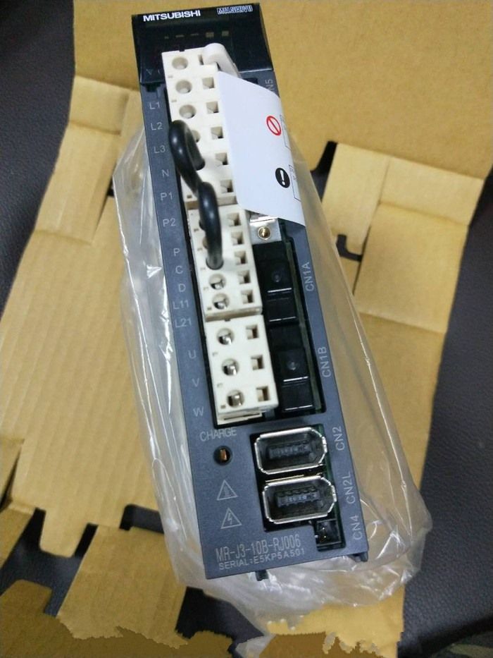 Модуль MITSUBISHI AC SERVO DRIVER MR-J3-10B-RJ006 ORIGINAL