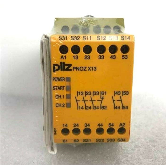 Модуль PILZ PNOZ X13 774549 Safety Relay 24VDC