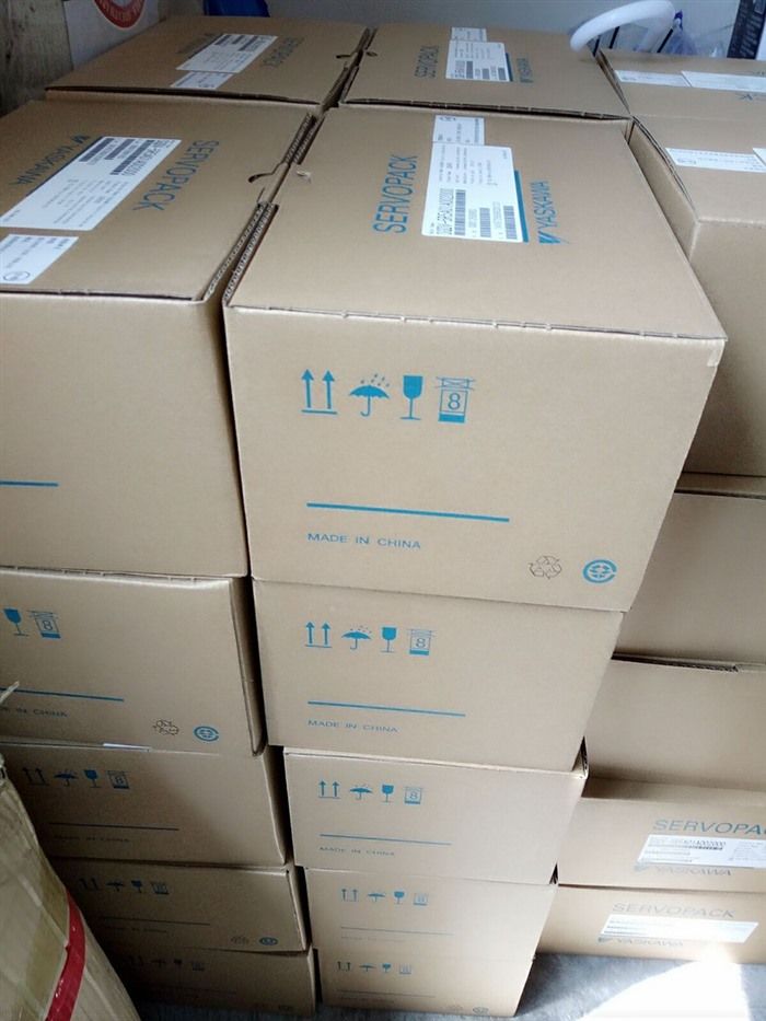 Модуль YASKAWA AC SERVO MOTOR SGMAS-08A2A21-Y1 ORIGINAL