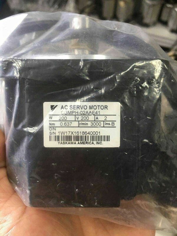 Модуль YASKAWA AC SERVO MOTOR SGMPH-02AAE41 ORIGINAL