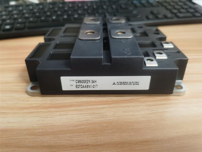 Модуль Mitsubishi CM600E2Y-34H CM600E2Y34H Module -#MIT