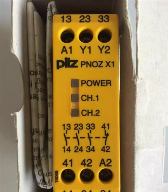 Модуль Pilz Safety Relay PNOZ X1 24VAC/DC 774300