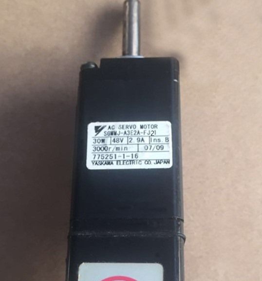 Модуль YASKAWA AC SERVO MOTOR SGMMJ-A3E2A-FJ21 ORIGINAL