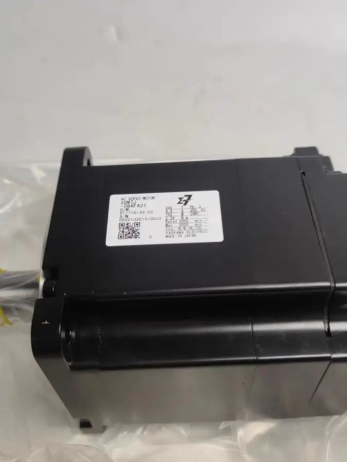 Модуль YASKAWA SGM7J-08AFA21