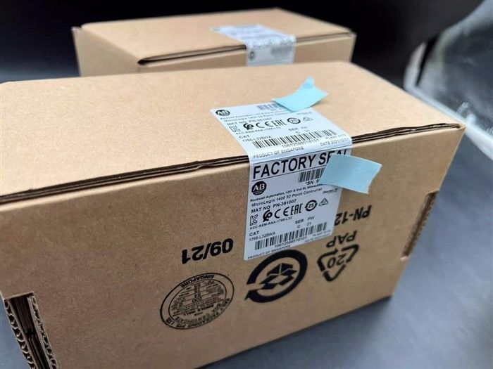 Модуль Sealed Allen-Bradley MicroLogix 1400 32 Point Controller 1766-L32BWA