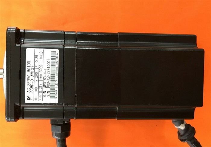 Модуль YASKAWA AC SERVO MOTOR SGMP-01AW12S ORIGINAL