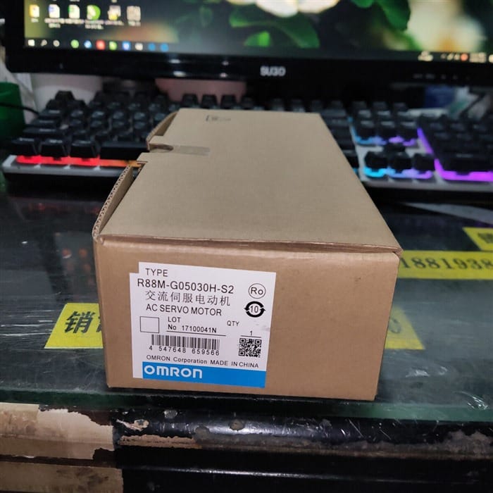 Модуль Omron R88M-G05030H-S2