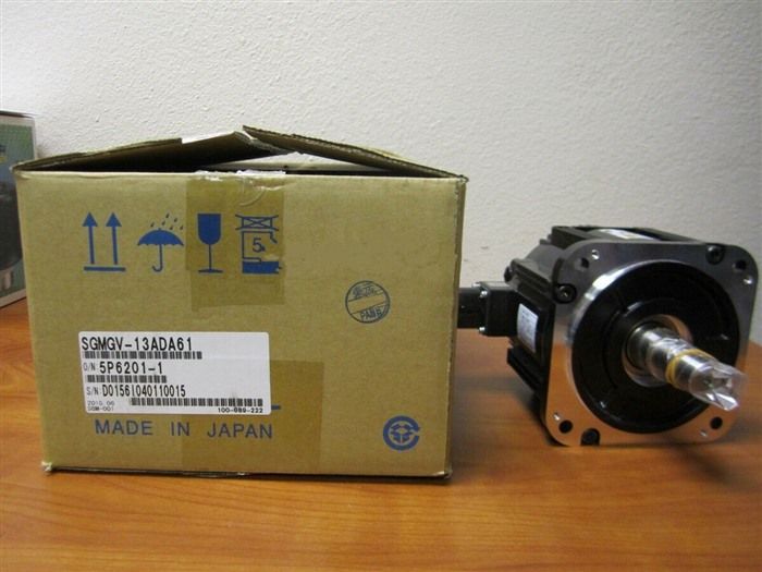 Модуль YASKAWA SGMGV-13ADA61 AC SERVO MOTOR SGMGV13ADA61